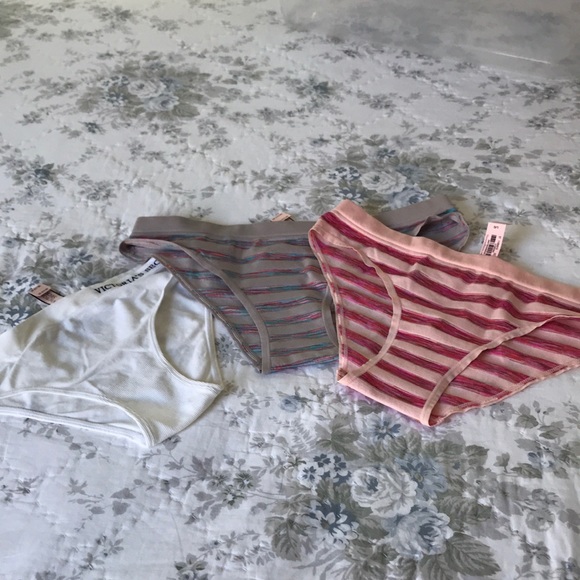 Victoria secret 3 pairs cheekini underwear NWT size large - Picture 1 of 4